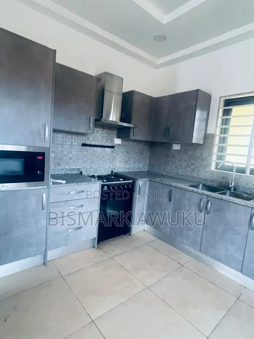 4bdrm House in East Legon for rent