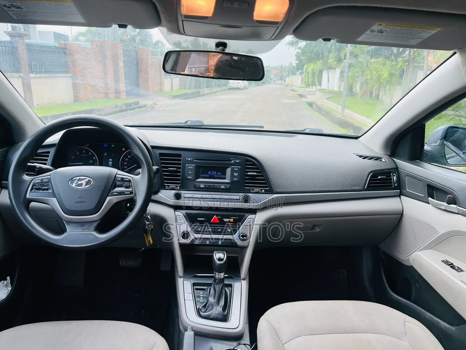 Hyundai Elantra Limited Sedan FWD (2.0L 4cyl 6A) 2017 Gray