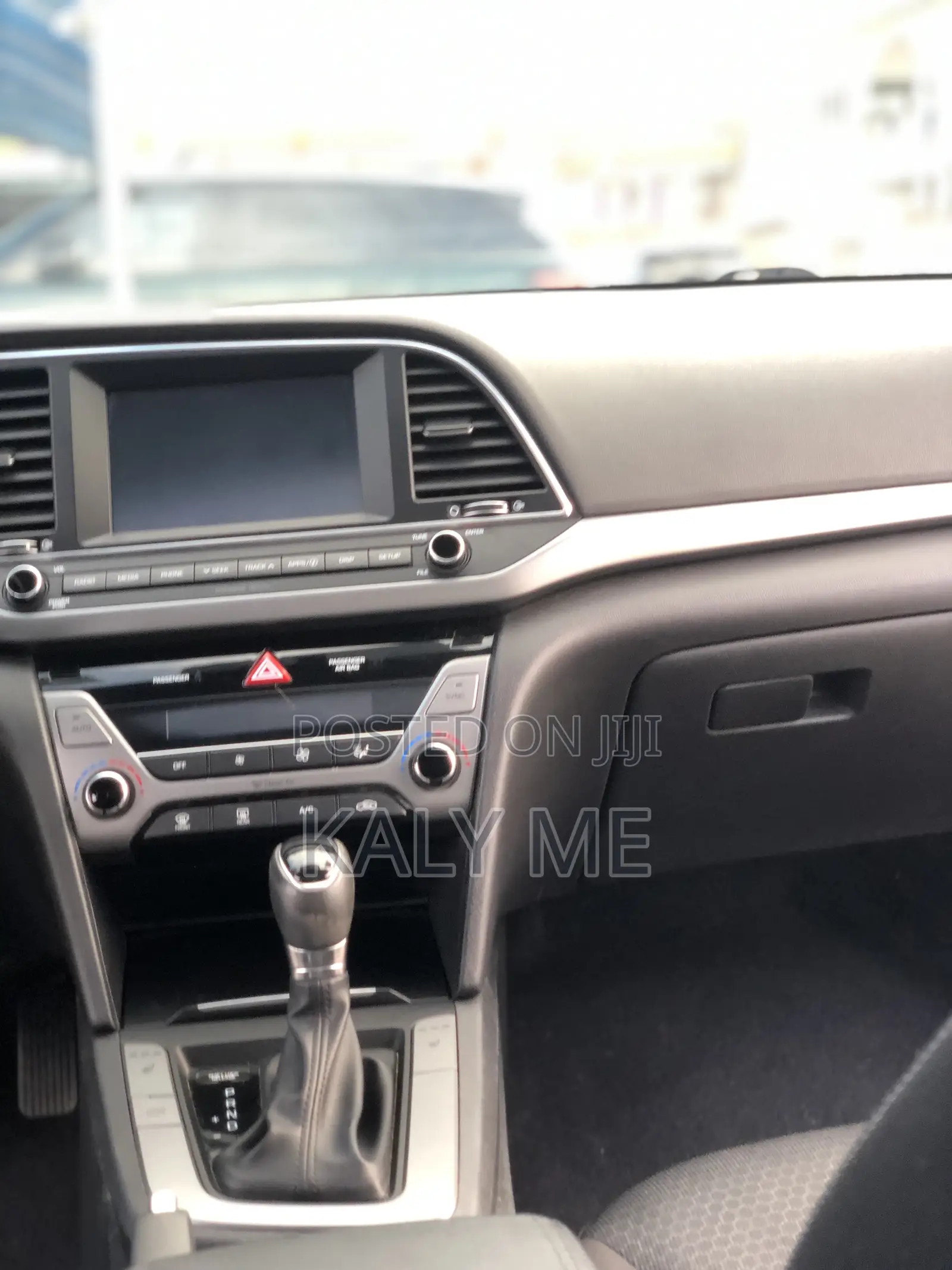 Hyundai Elantra 2017 Silver