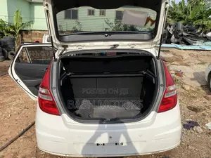 Hyundai i30 2011 White