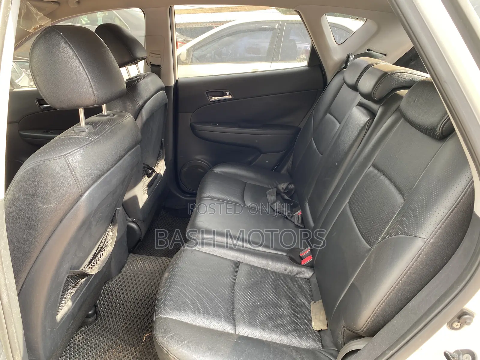 Hyundai i30 2011 White
