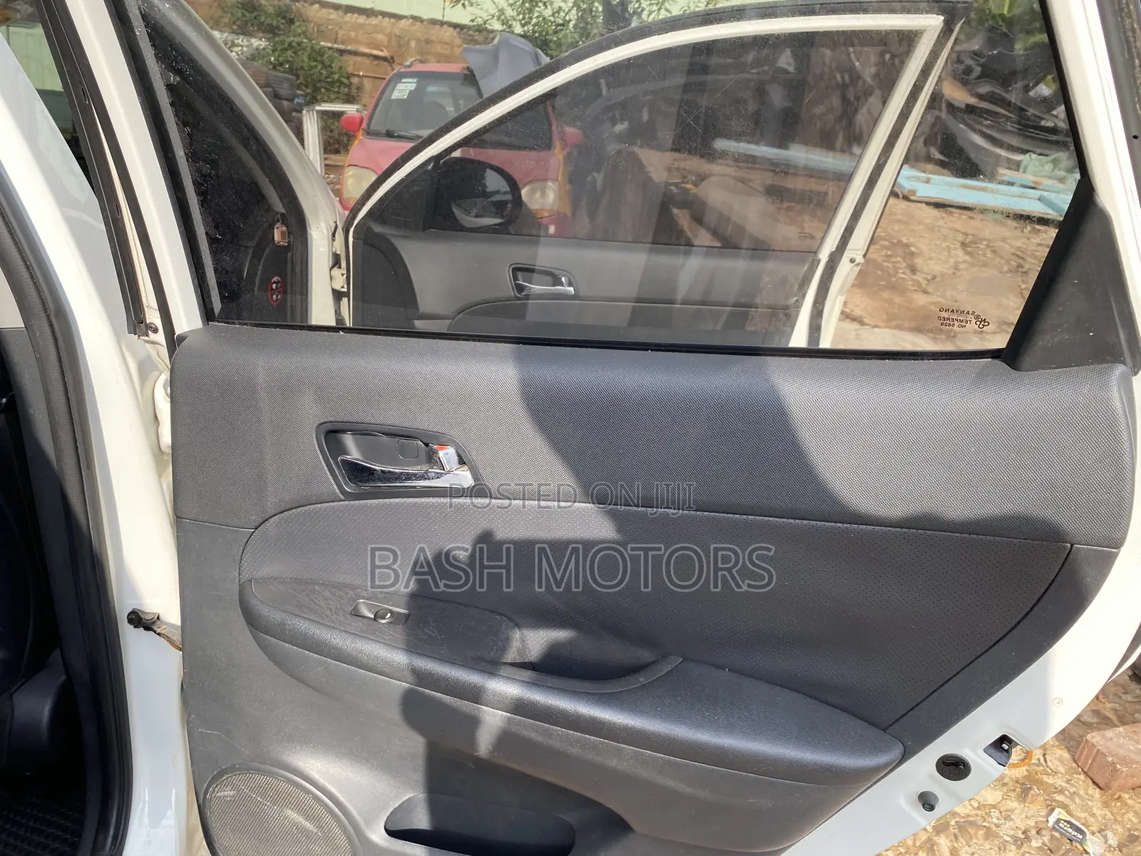 Hyundai i30 2011 White