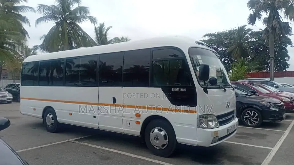 Hyundai County 2020 White