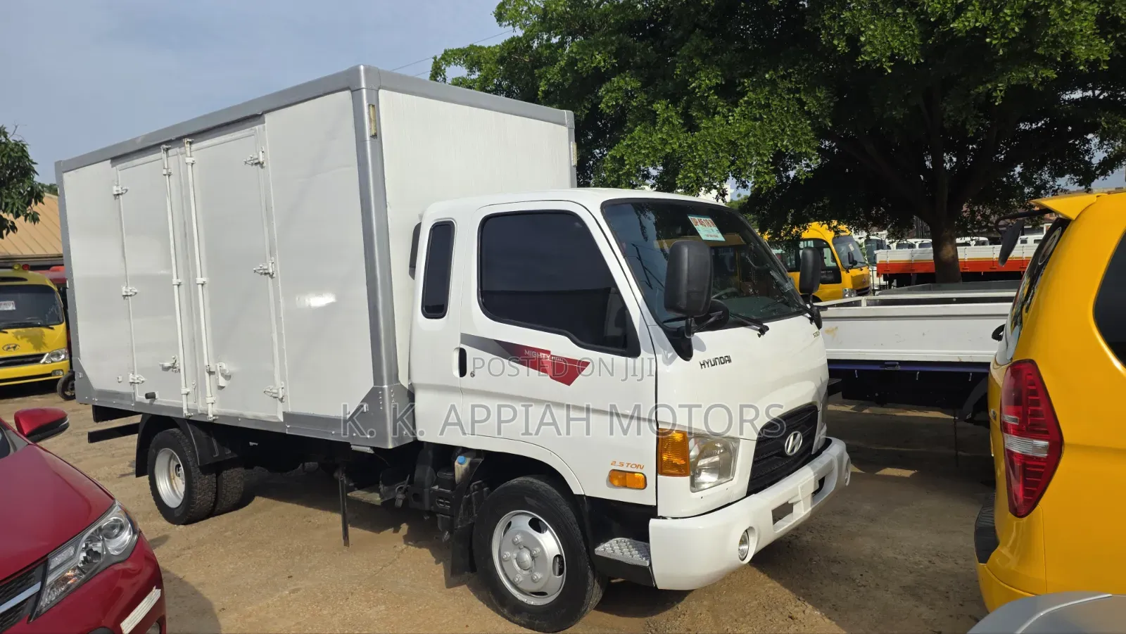 Hyundia Mighty Container Truck