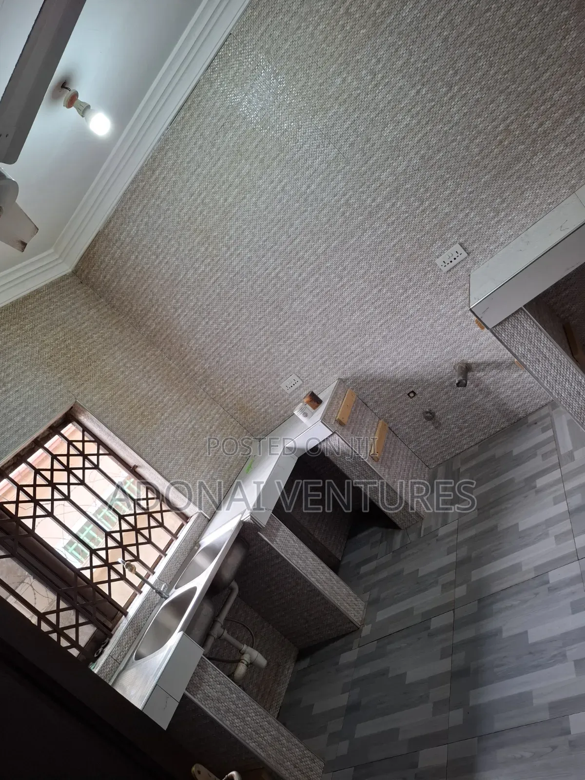 4bdrm House in Atasomanso, Kumasi Metropolitan for rent