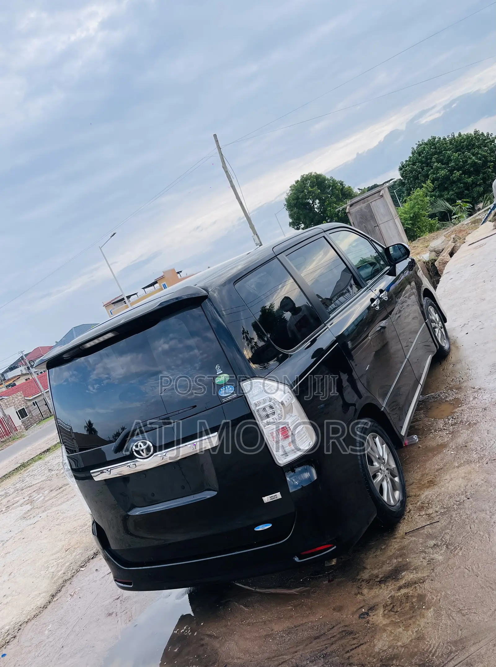Toyota Voxy 2013 Black