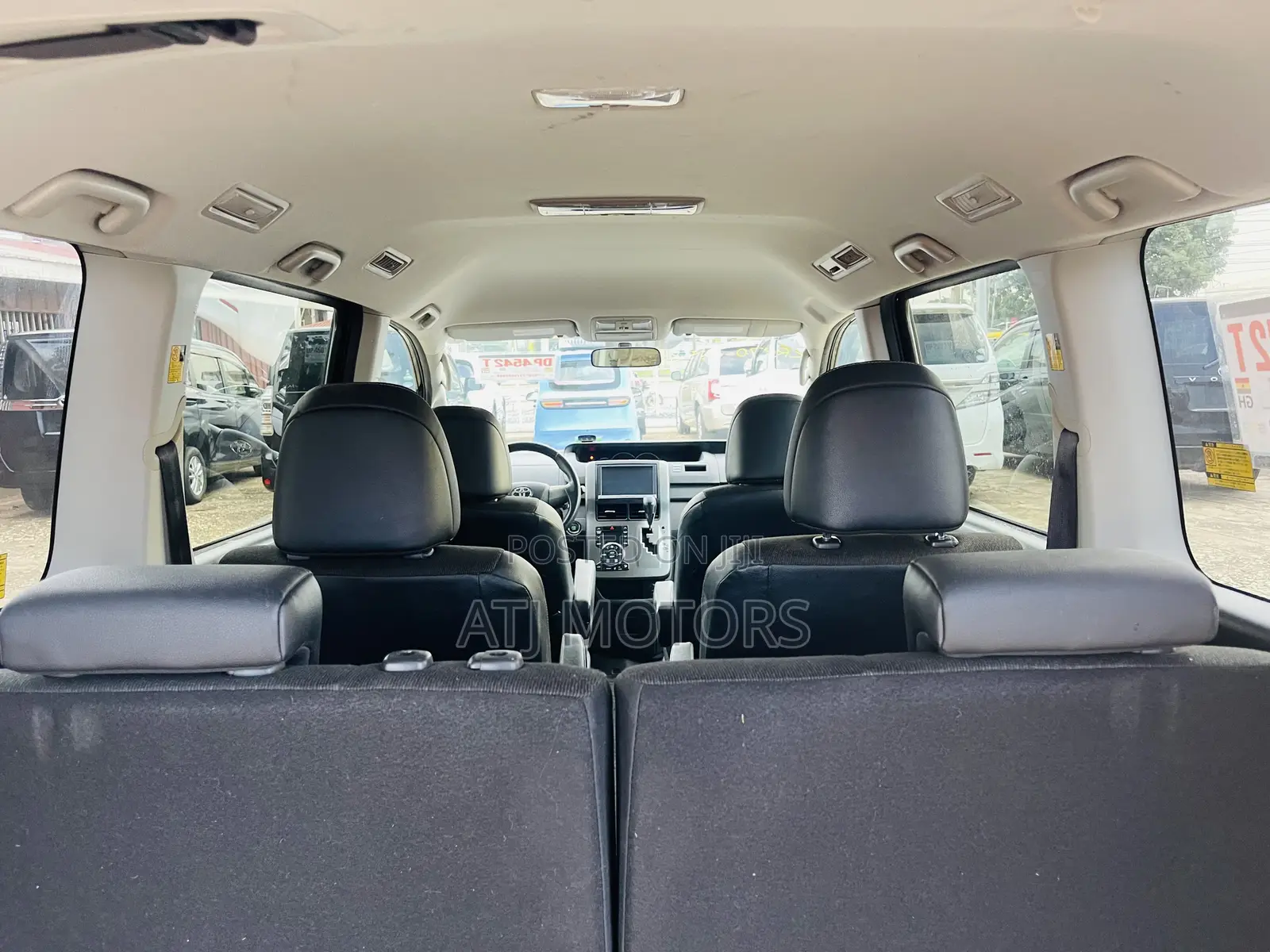 Toyota Voxy 2013 Black