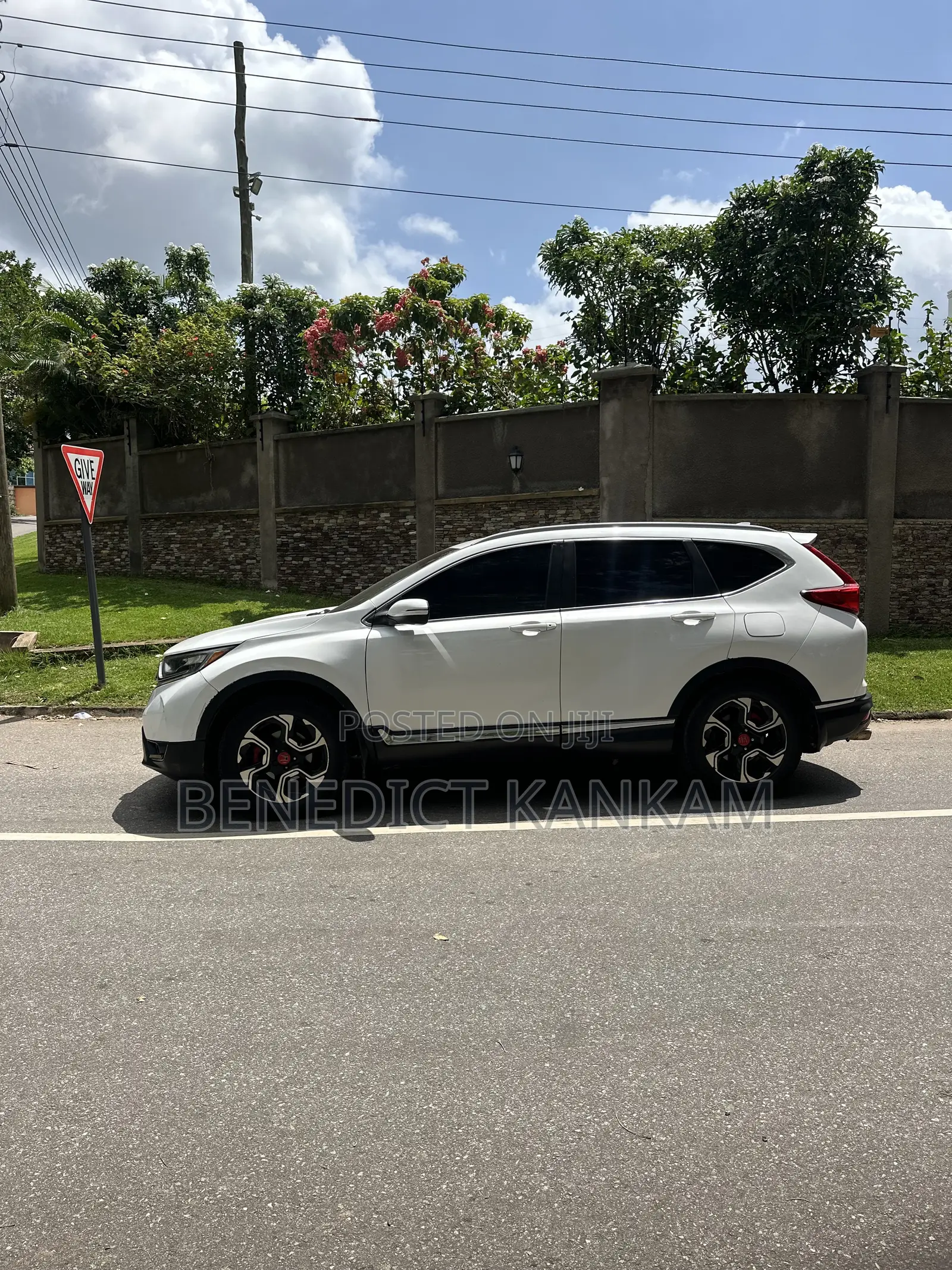 Honda CR-V Touring AWD 2019 White