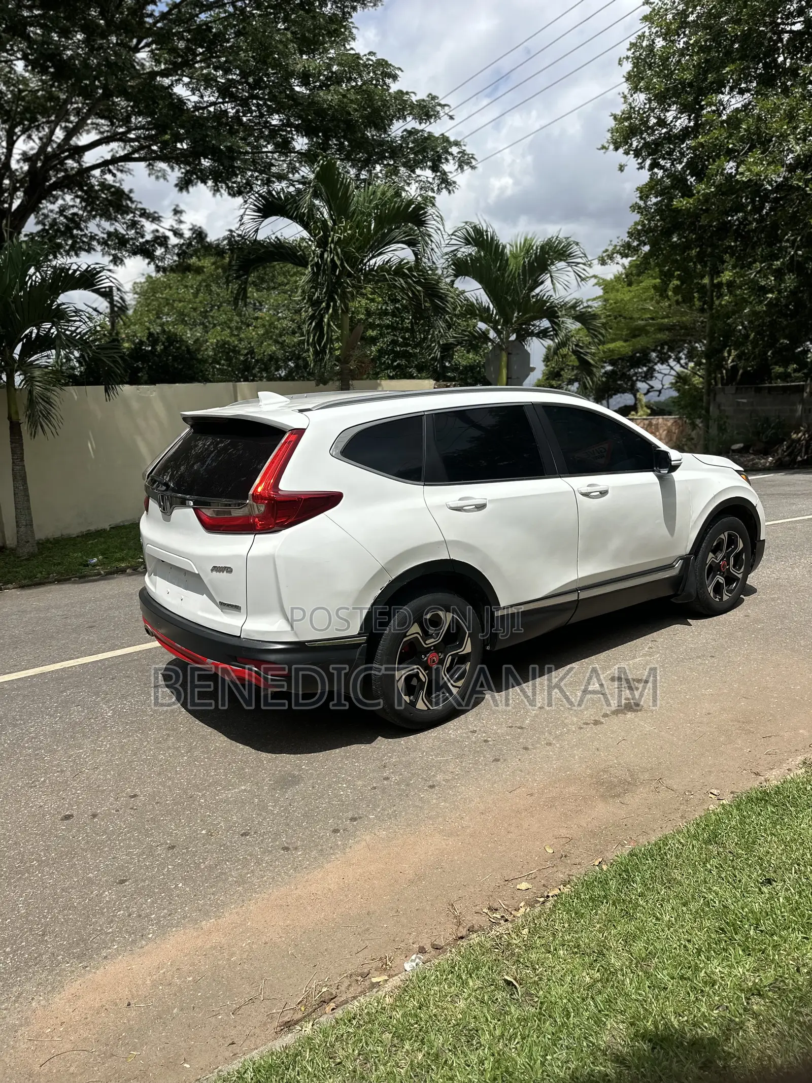 Honda CR-V Touring AWD 2019 White