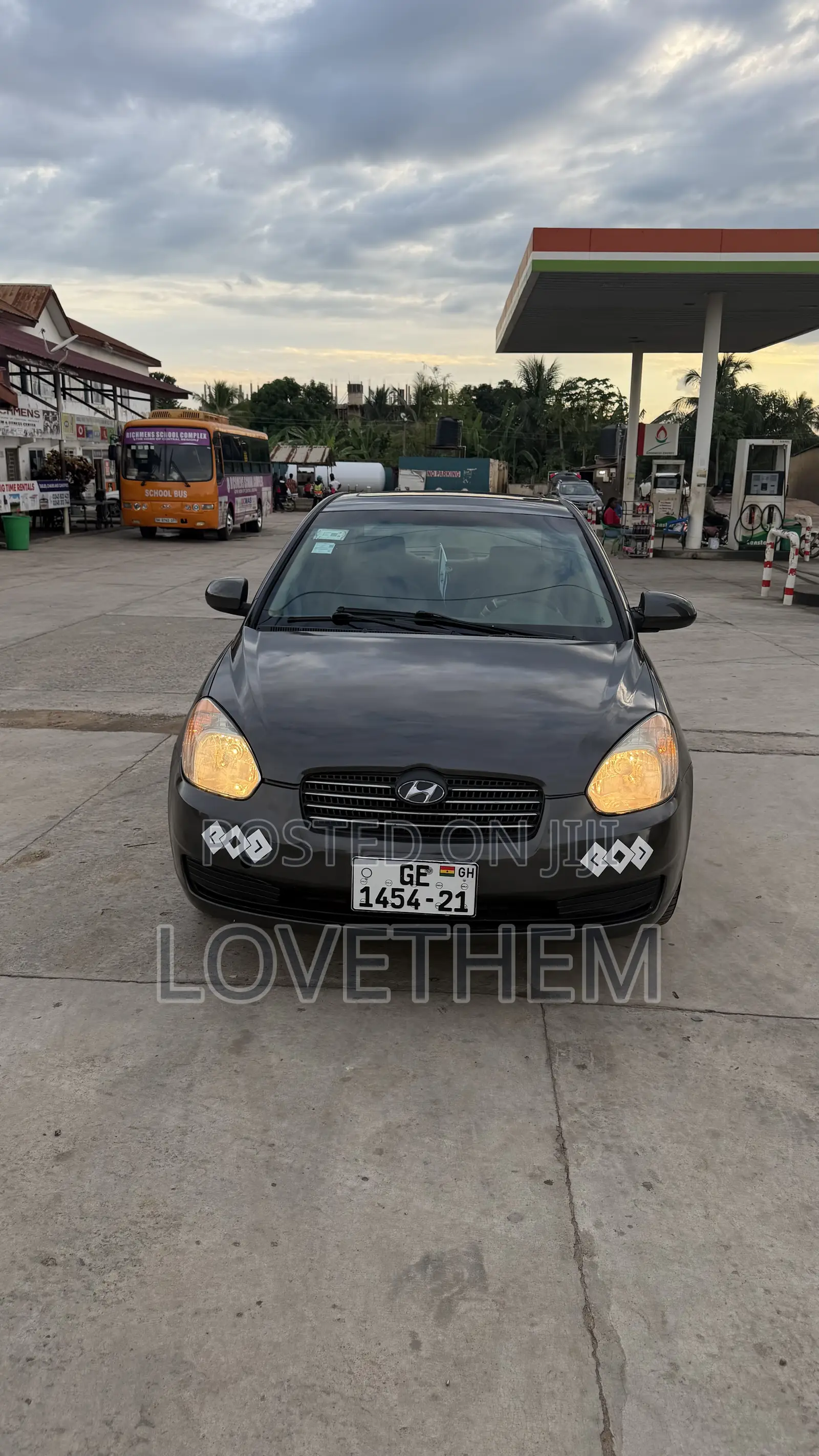 Hyundai Accent 2010 Gray