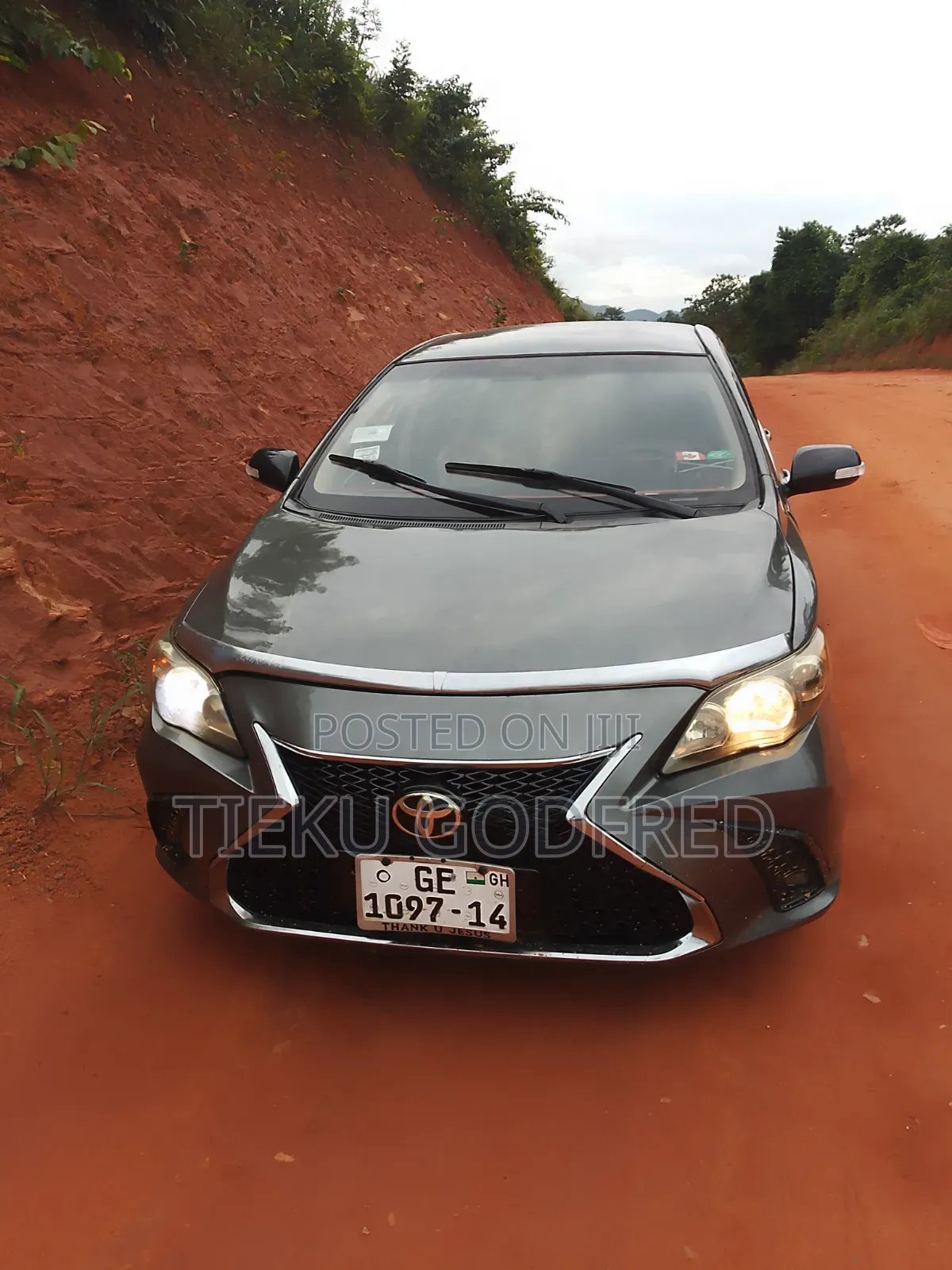 Toyota Corolla L 4-Speed Automatic 2013 Gray