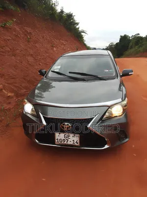 Toyota Corolla L 4-Speed Automatic 2013 Gray
