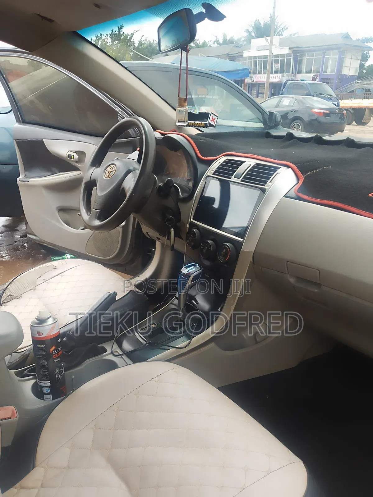 Toyota Corolla L 4-Speed Automatic 2013 Gray