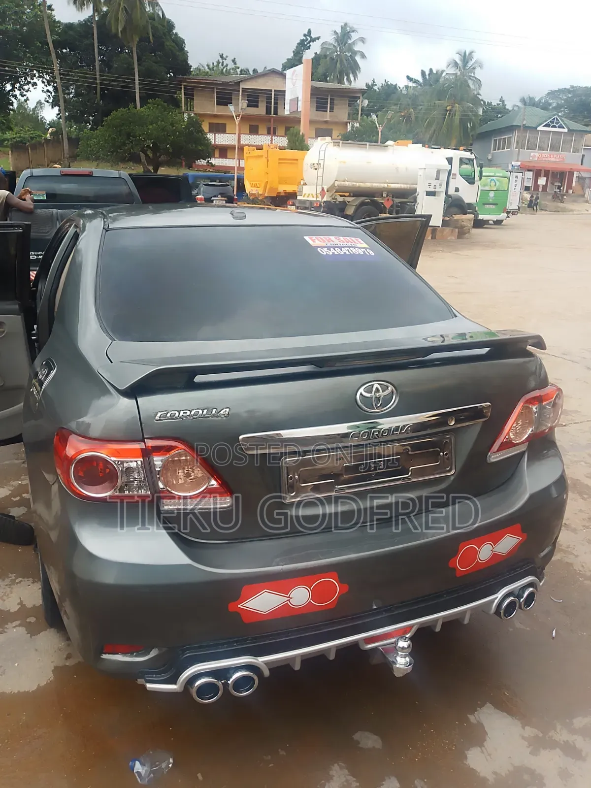 Toyota Corolla L 4-Speed Automatic 2013 Gray