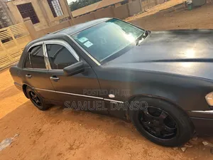 Mercedes-Benz C180 2002 Black