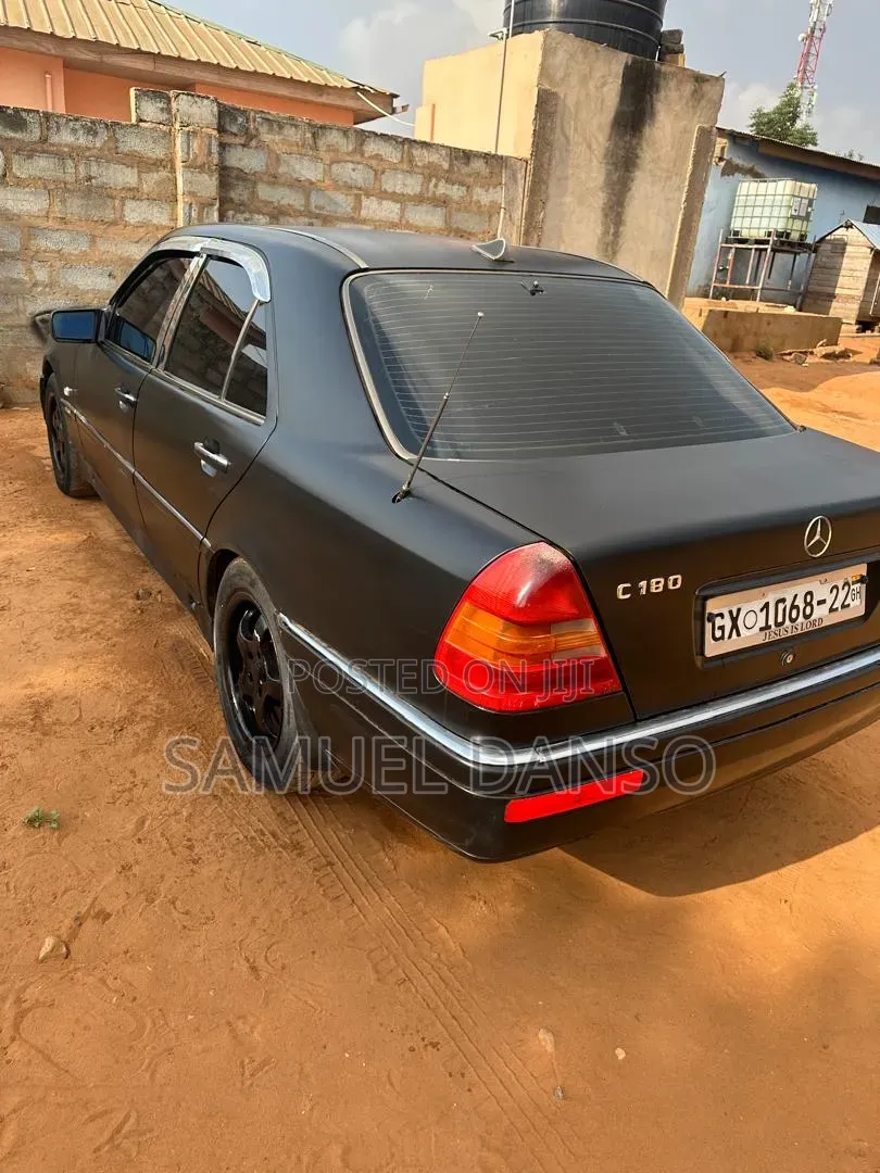 Mercedes-Benz C180 2002 Black