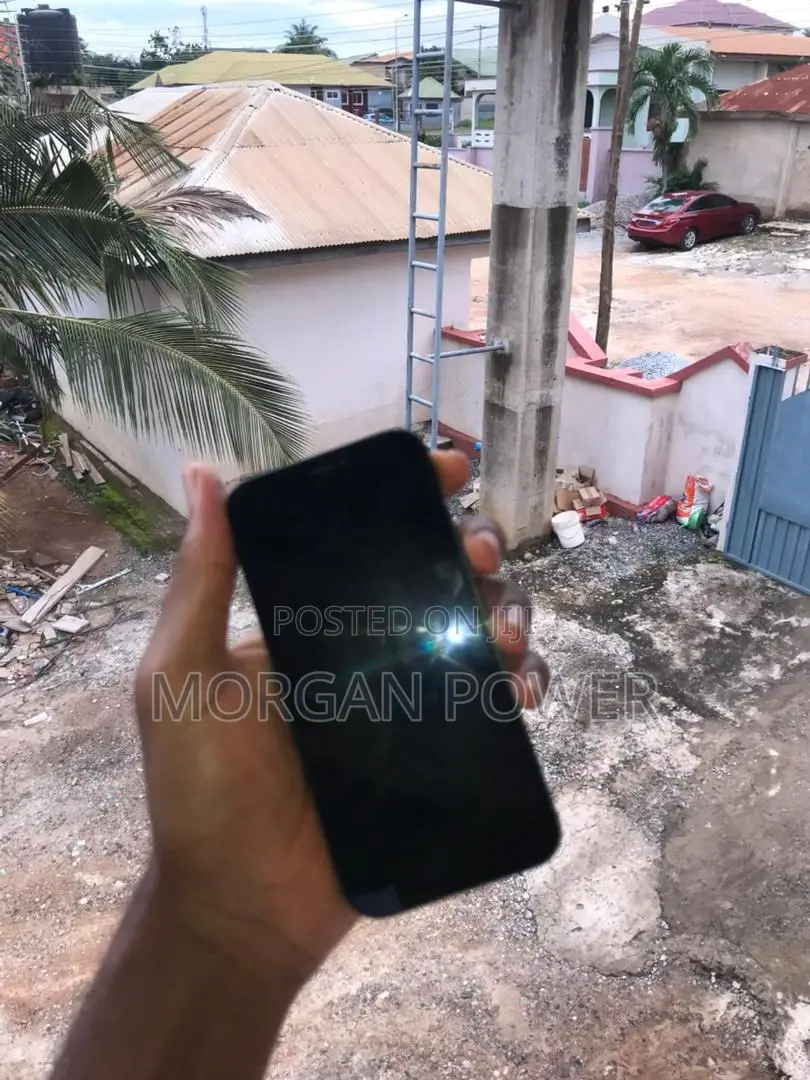 Apple iPhone 12 64 GB Black