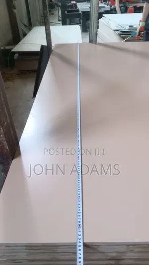 High-Quality Semi Gloss White and Off White Laminated Plywood - 18mm
