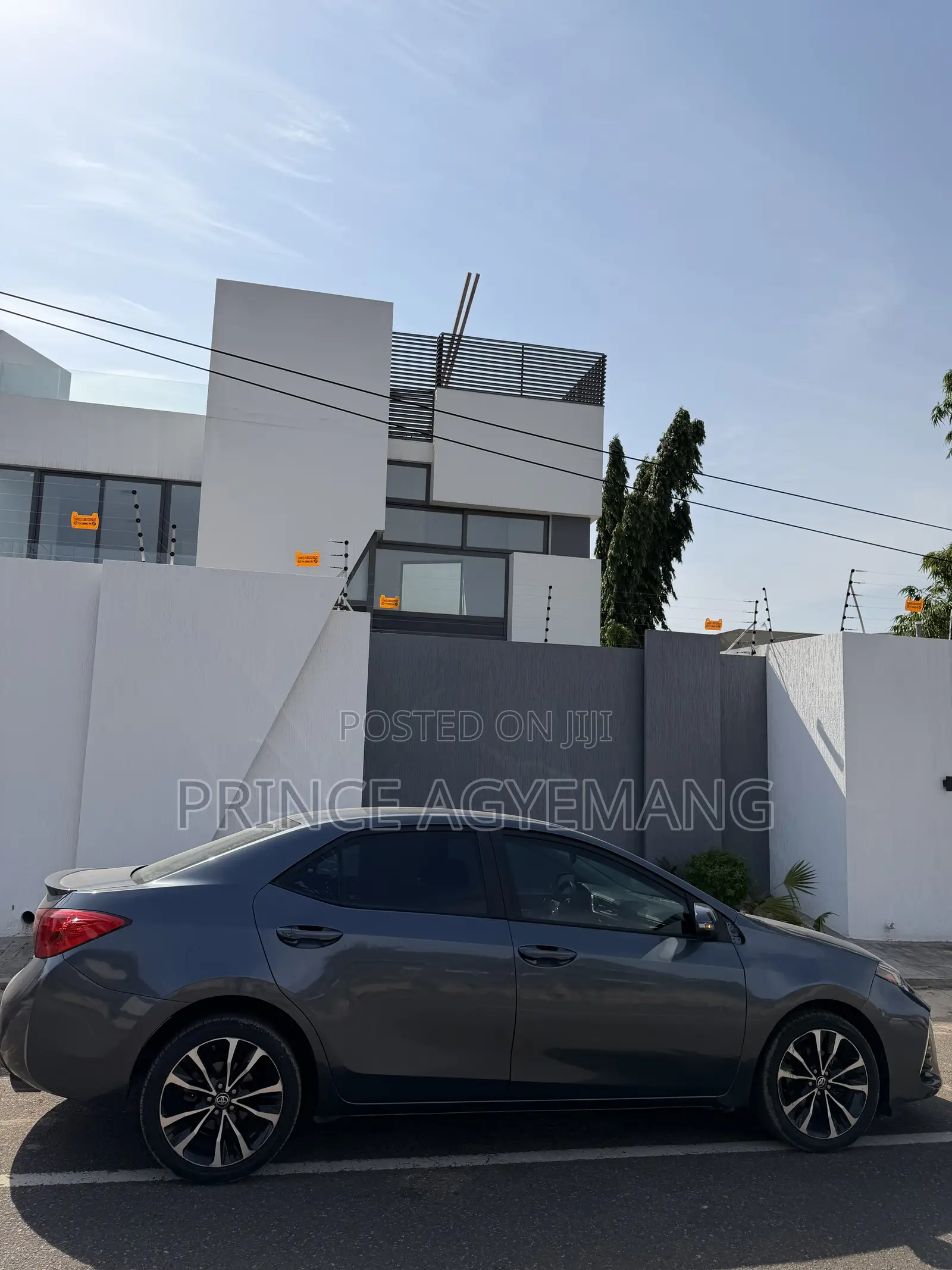 Toyota Corolla SE (1.8L 4cyl 2A) 2019 Blue
