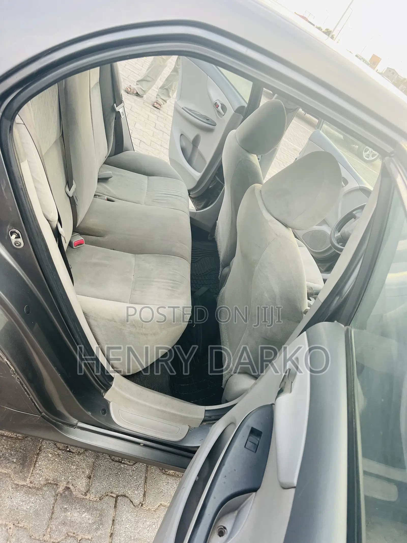 Toyota Corolla 2010 Gray