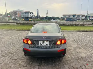 Toyota Corolla 2010 Gray