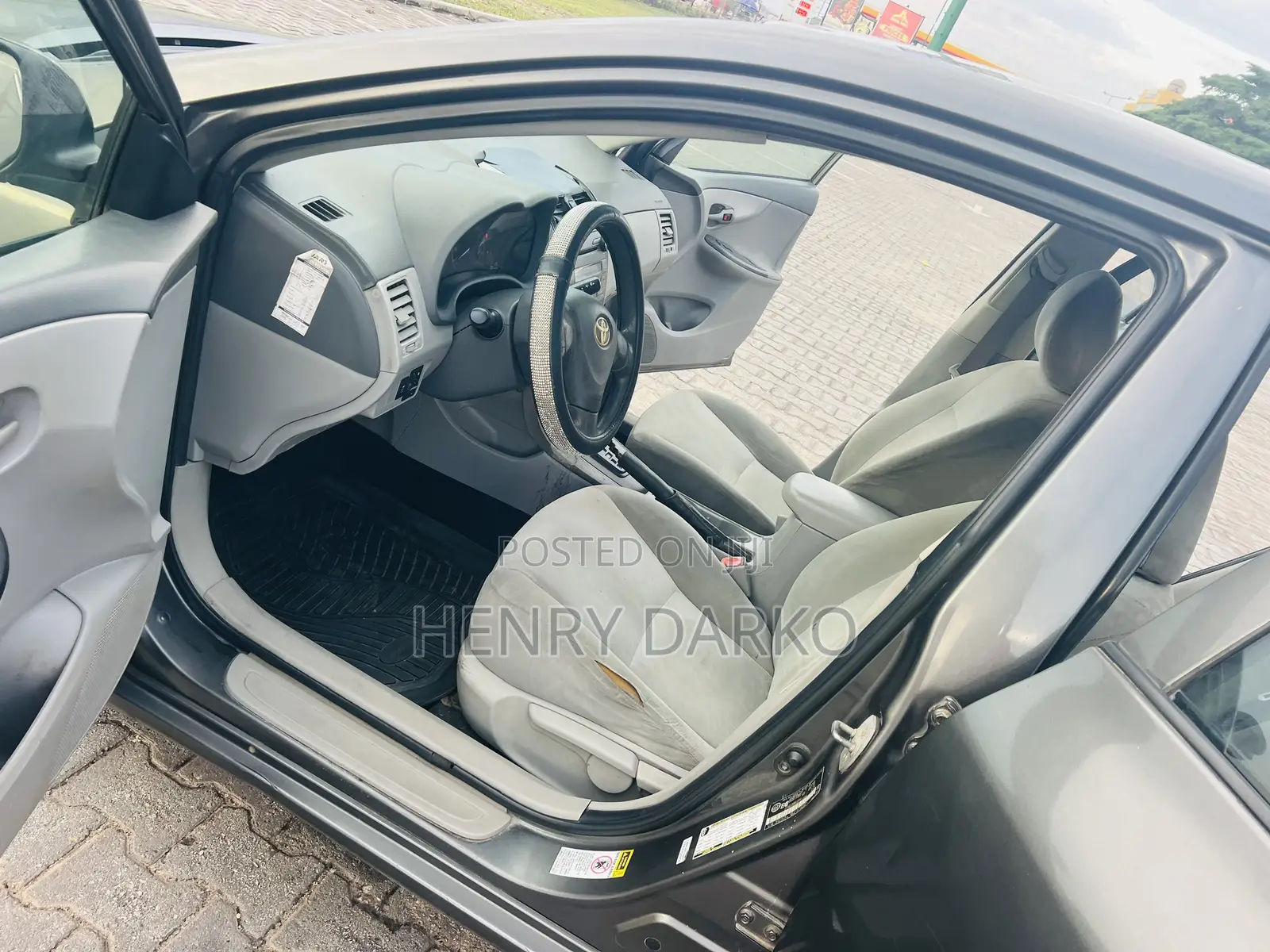 Toyota Corolla 2010 Gray