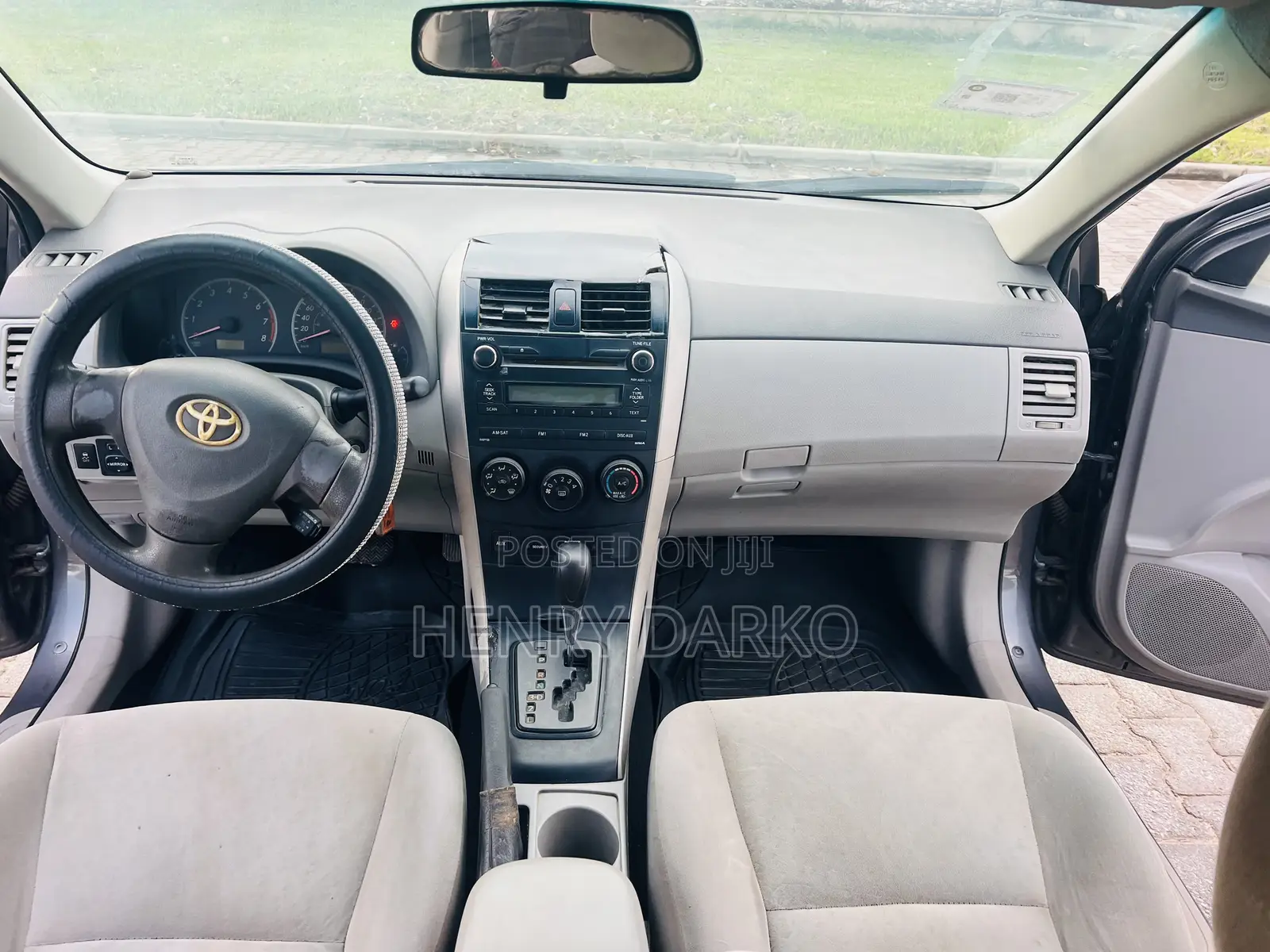 Toyota Corolla 2010 Gray