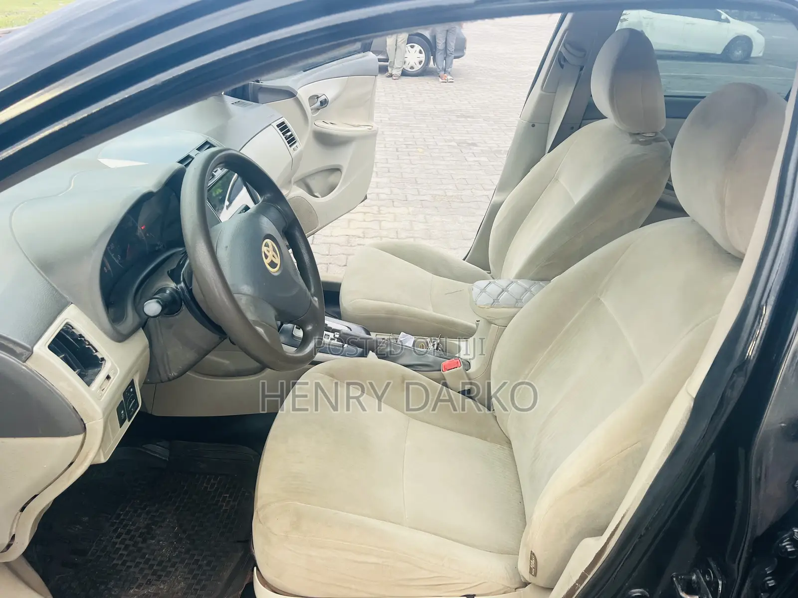 Toyota Corolla 2010 Black