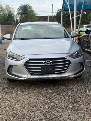 Hyundai Elantra 2017 Silver
