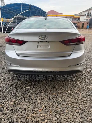 Hyundai Elantra 2017 Silver