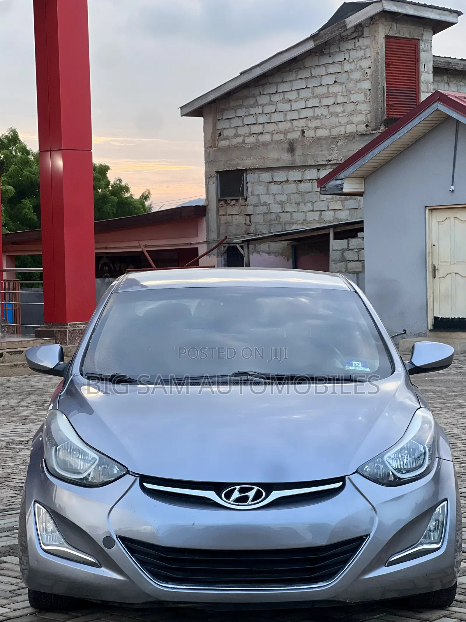 Hyundai Elantra Limited Sedan FWD (1.8L 4cyl 6A) 2016 Gray