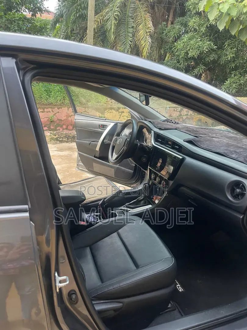 Toyota Corolla Altis 2017 Gray