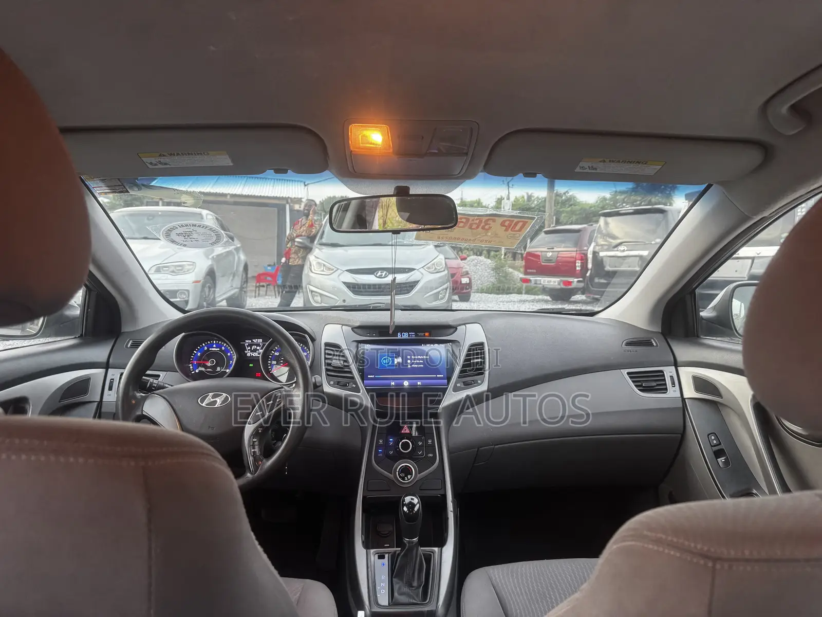 Hyundai Elantra SE Sedan FWD (1.8L 4cyl 6M) 2016 Gray