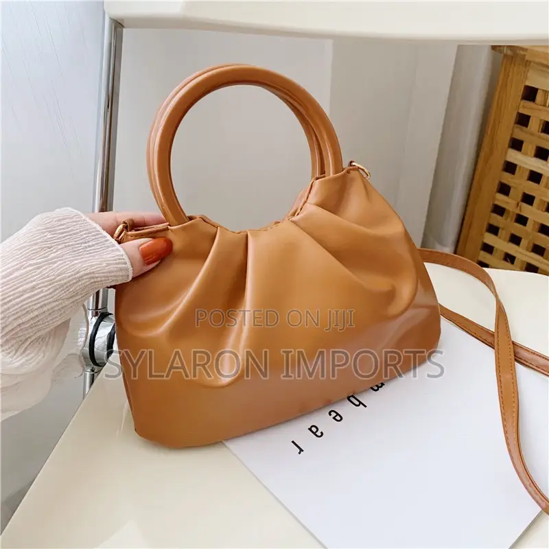 Women’S Ruched Ring Handle Handbag With Shoulder Strap