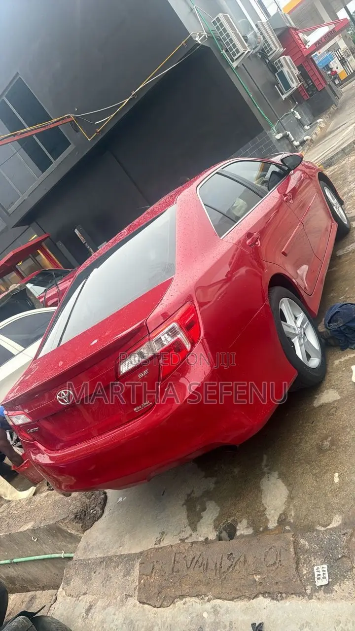 Toyota Camry 2014 Red