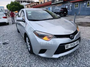 Toyota Corolla 2016 Gray