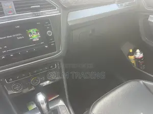 Volkswagen Tiguan 2.0T SEL AWD 4MOTION 2019 Black