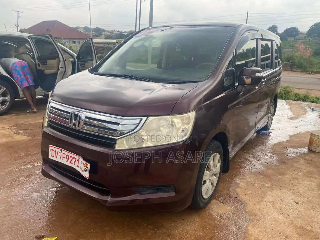 Toyota Voxy 2010 Gray