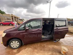 Toyota Voxy 2010 Gray