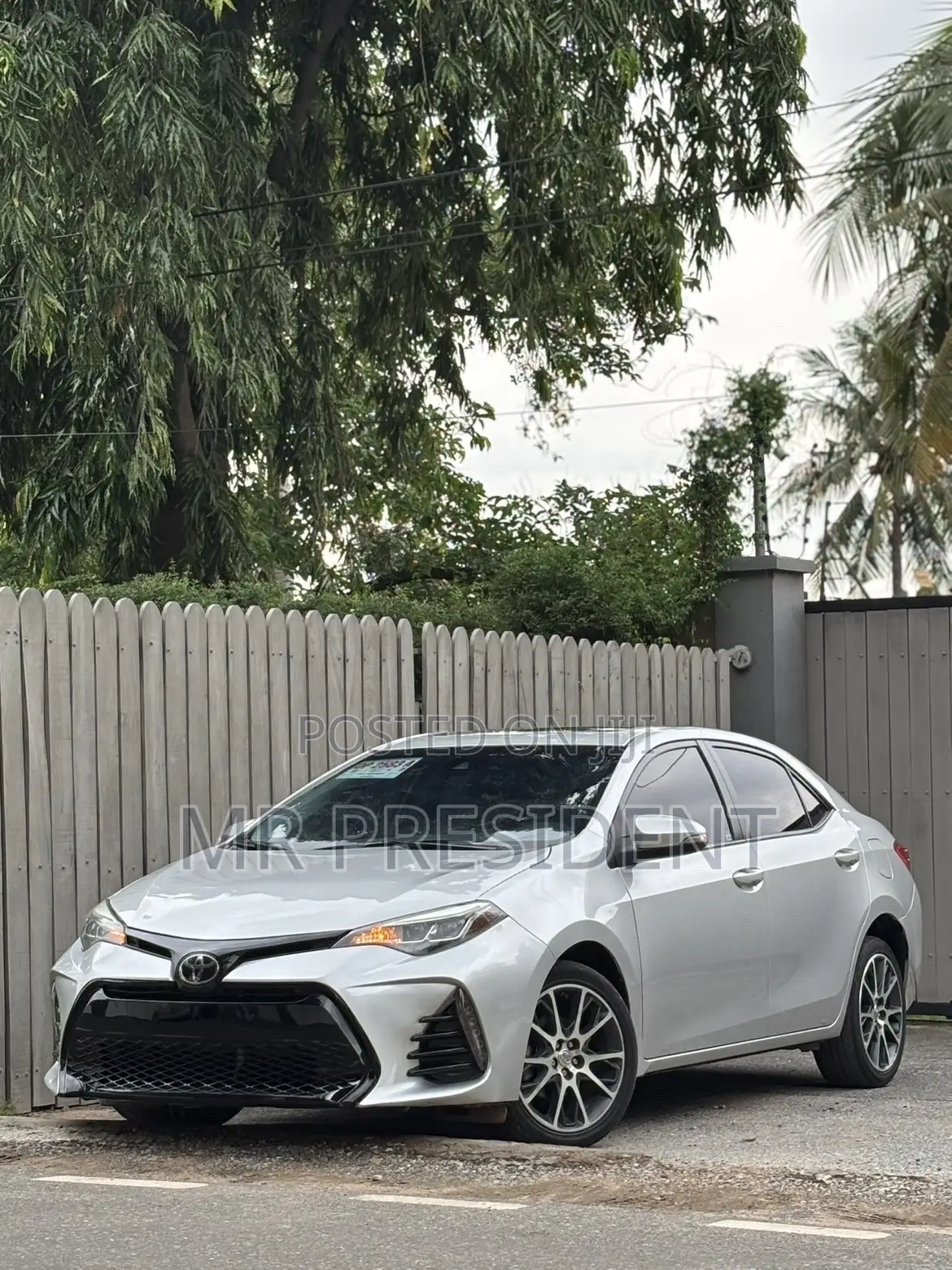 Toyota Corolla SE 4dr Sedan (1.8L 4cyl CVT) 2017 Silver