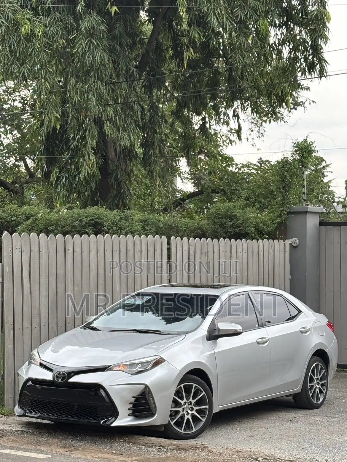 Toyota Corolla SE 4dr Sedan (1.8L 4cyl CVT) 2017 Silver
