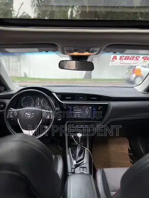 Toyota Corolla SE 4dr Sedan (1.8L 4cyl CVT) 2017 Silver