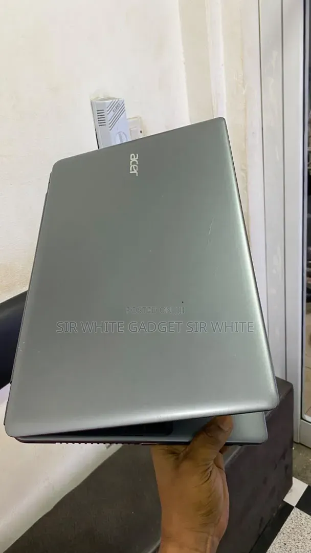 Laptop Acer Aspire E 8GB Intel Core i3 HDD 500GB
