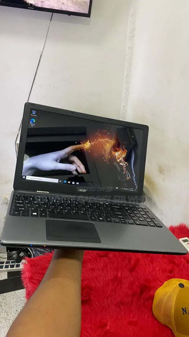 Laptop Acer Aspire E 8GB Intel Core i3 HDD 500GB
