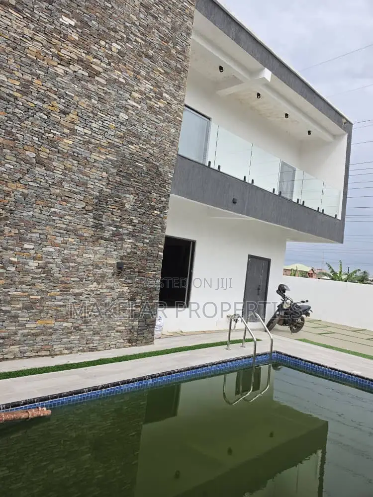 3bdrm House in Adjiriganor for sale