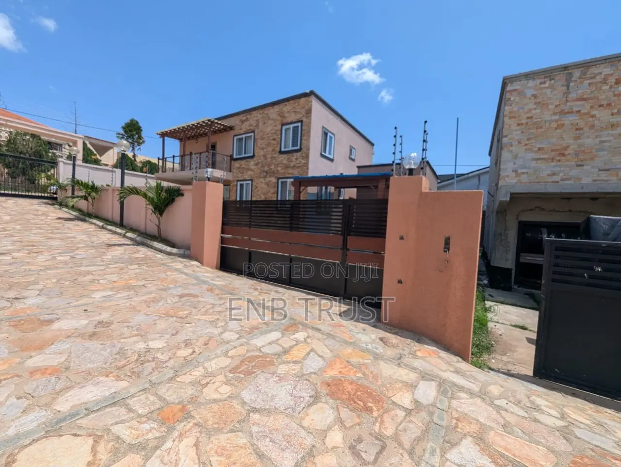 3bdrm Duplex in Achimota, School Area for rent