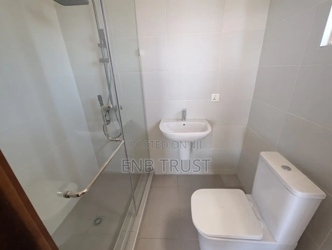 3bdrm Duplex in Achimota, School Area for rent