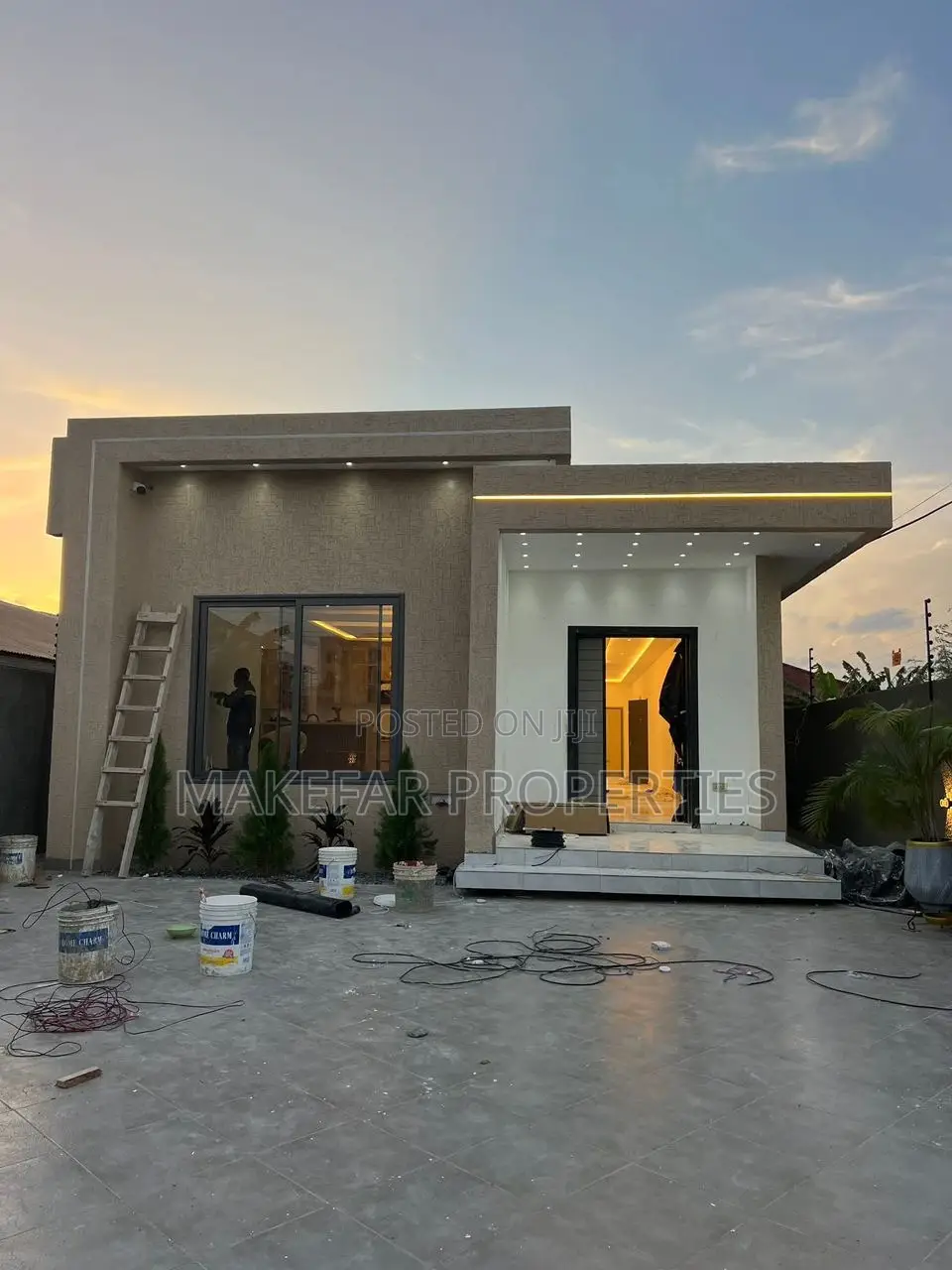 3bdrm House in Adjiriganor for sale