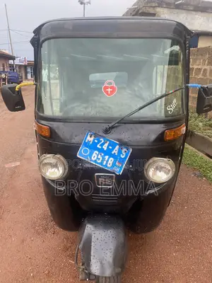 Bajaj RE 2024 Black