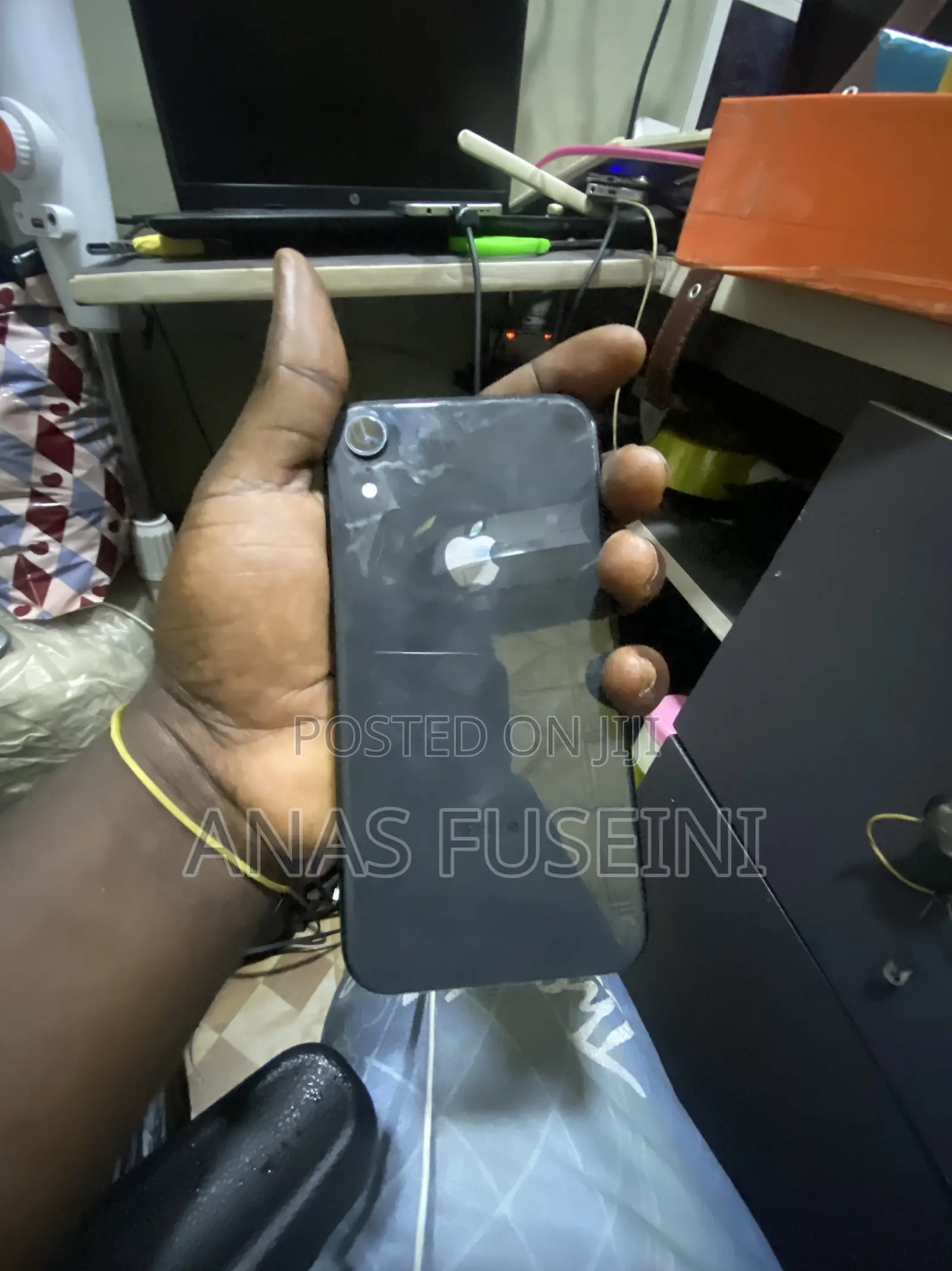 Apple iPhone XR 64 GB Gray